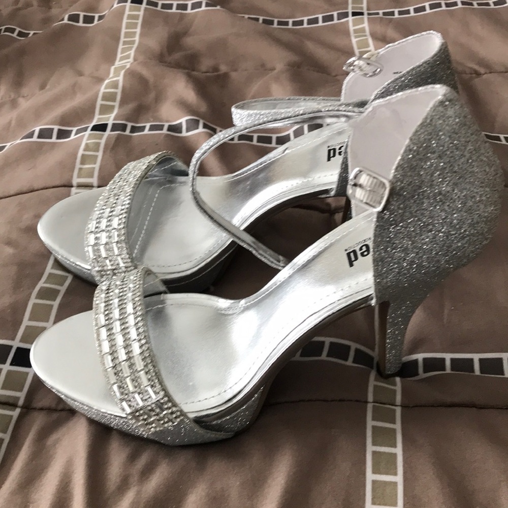 Kenneth Cole unlisted never worn lady’s shoes